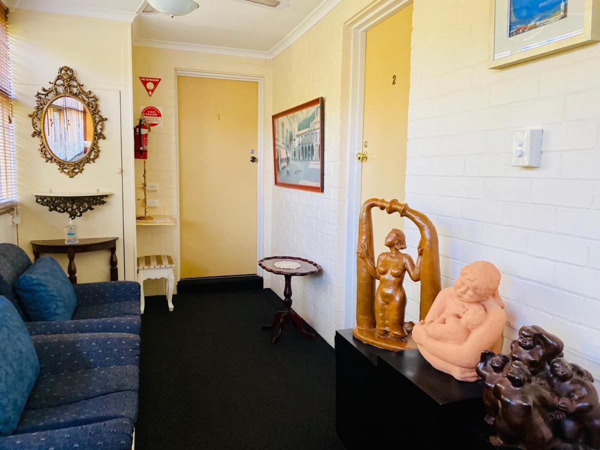 The Mews Motel Launceston Bagian luar foto