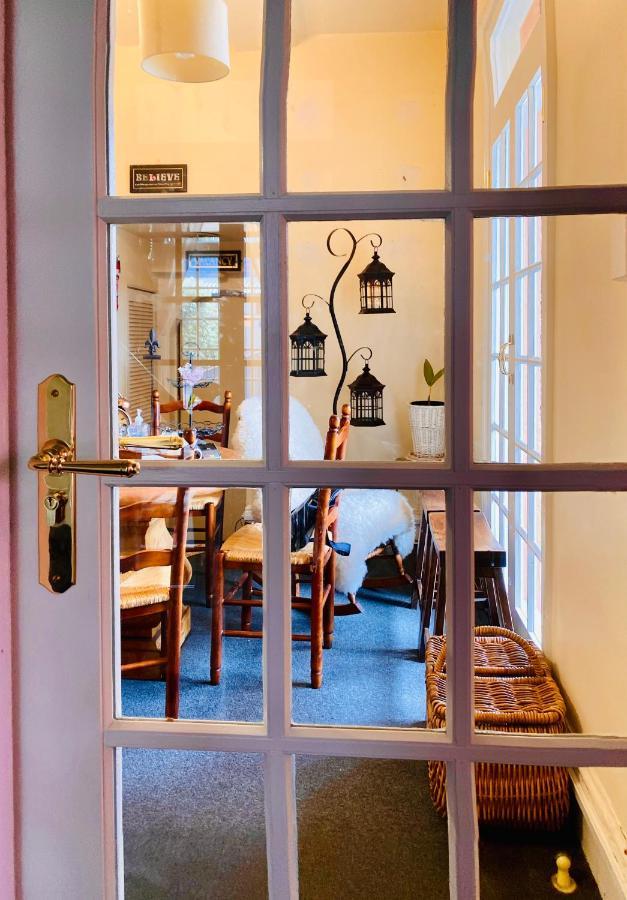 The Mews Motel Launceston Bagian luar foto