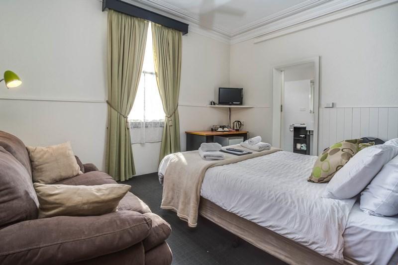 The Mews Motel Launceston Bagian luar foto