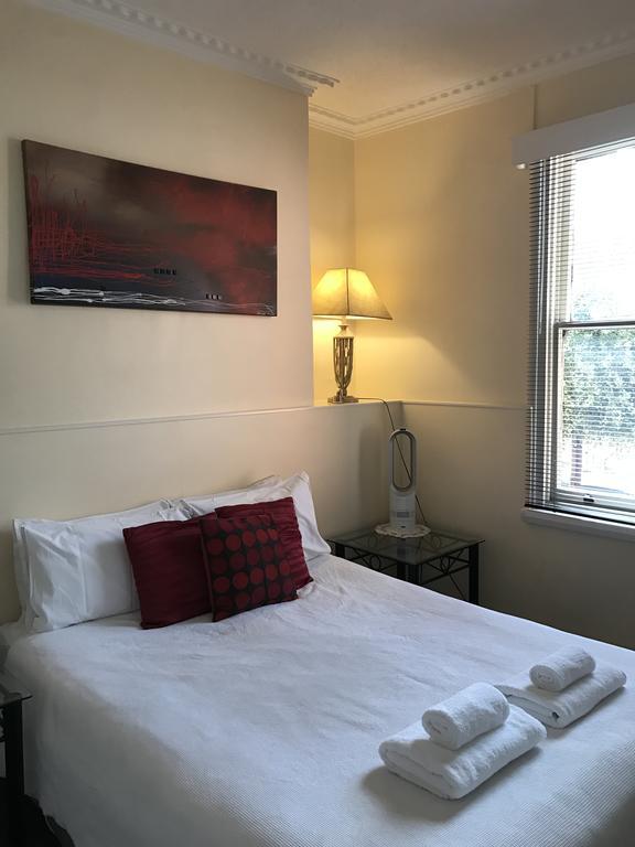 The Mews Motel Launceston Bagian luar foto